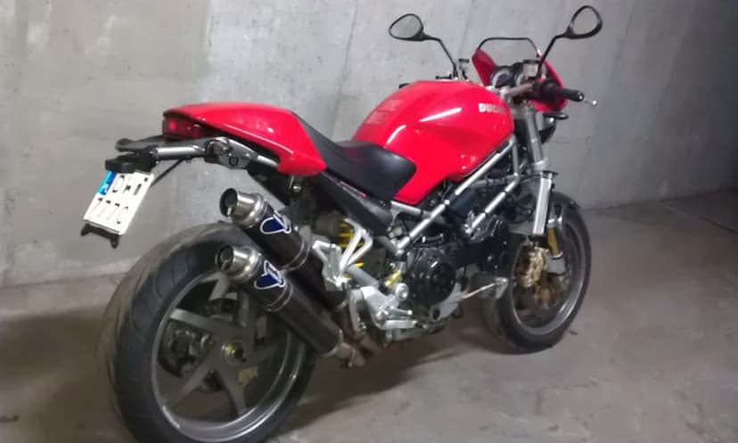 Ducati Monster S4R 996