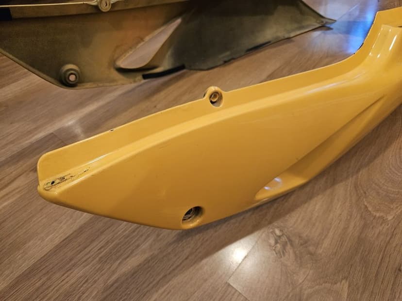 Zadupek ogon plastik honda vfr 800 fi, y124p ori lakier