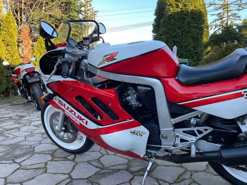 Piękne SUZUKI GSXR 750 olejak oryginalne malowanie