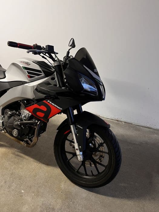 Motocykl Aprilia Tuono 125 4t 2019 kategoria B