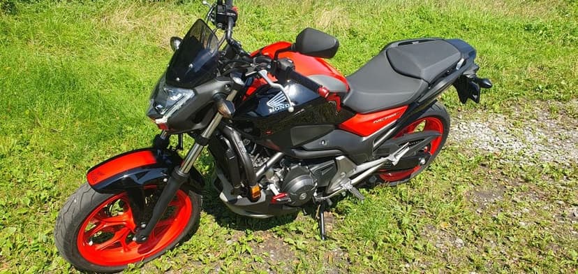 NC 750 SA stan bdb-przebieg udokumentowany dl 650 versys 650 vfr 800