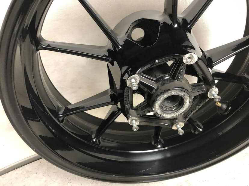 Bmw S1000rr S1000r Felga Tył Koło Tylne Czarna Ładna 100% sprawna