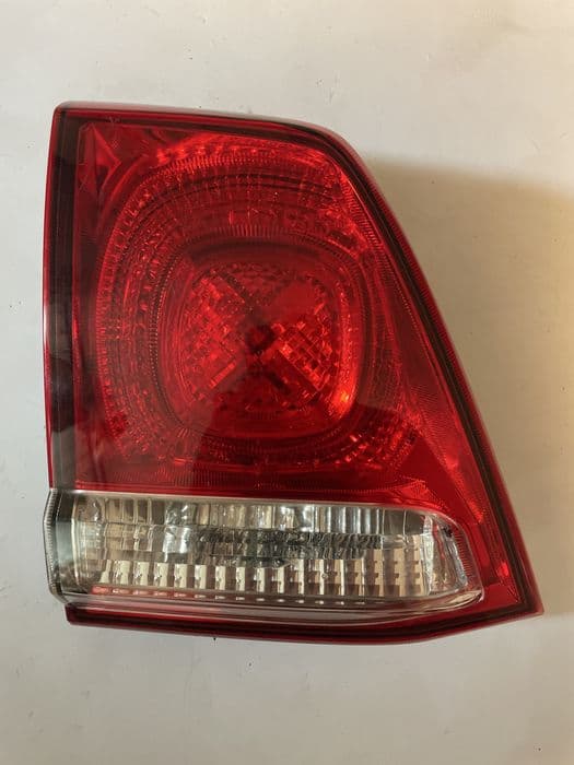 Toyota Land Cruiser 200  J200 / lampa lewa tylna tył / ORG.