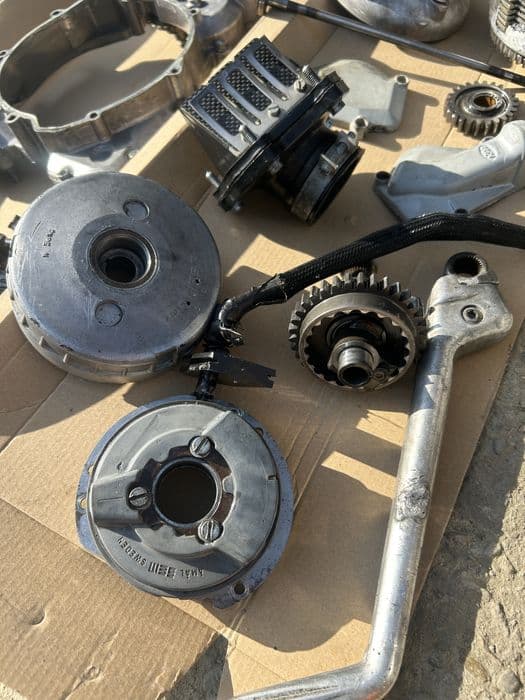 Czesci ktm 300 sx exc gs egs 250 cylinder zawor skrzynia kartery