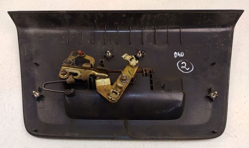 nissan navara d40 zamek klamka maskownica burty tylnej