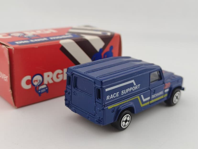 Corgi Land Rover Defender Boxed
