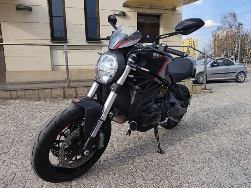 Ducati monster 821 A2