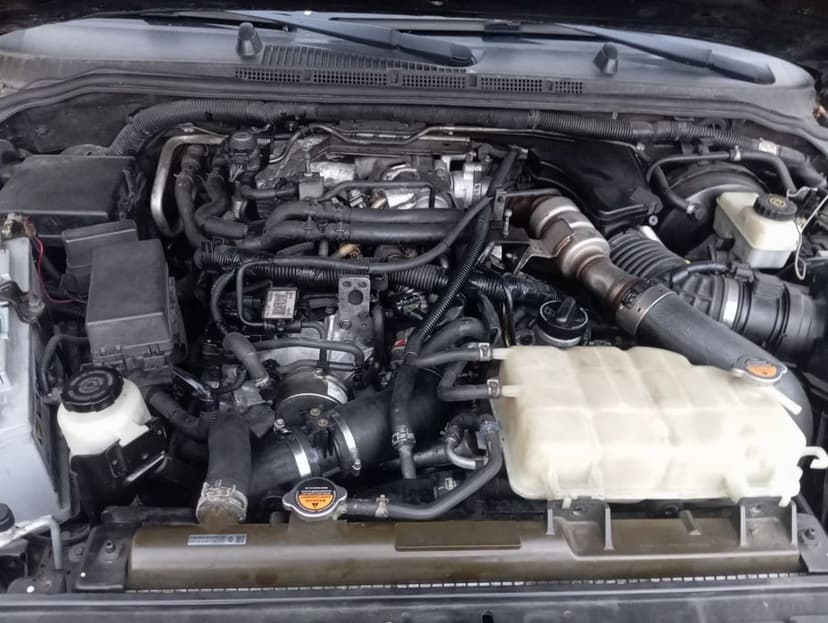 Nissan Navara D40 3.0 dCi V6 części silnik V9X skrzynia koła