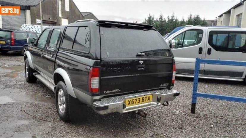 Zabudowa Nissan Navara D22 Carryboy Hardtop G560