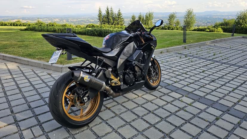 Kawasaki ninja  ZX 10 R 3gen (nie r1 gsxr cbr)