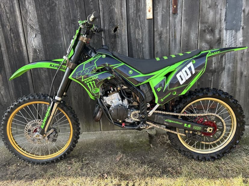 Kawasaki kx 125 full cross