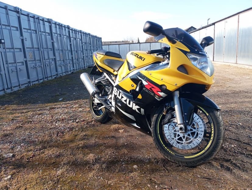 Suzuki GSX-R k1 600 rezerwacja