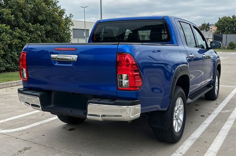 toyota hilux viii an120 2015+ tylny zderzak stal chrom 520230k060