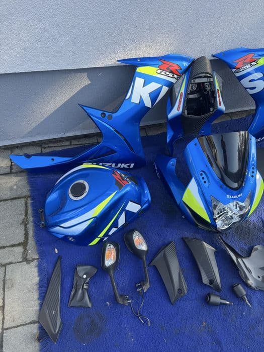 Suzuki gsxr 600 750 l1 l2 l3 l4 l5 l6 l7 owiewki części motogp lampa