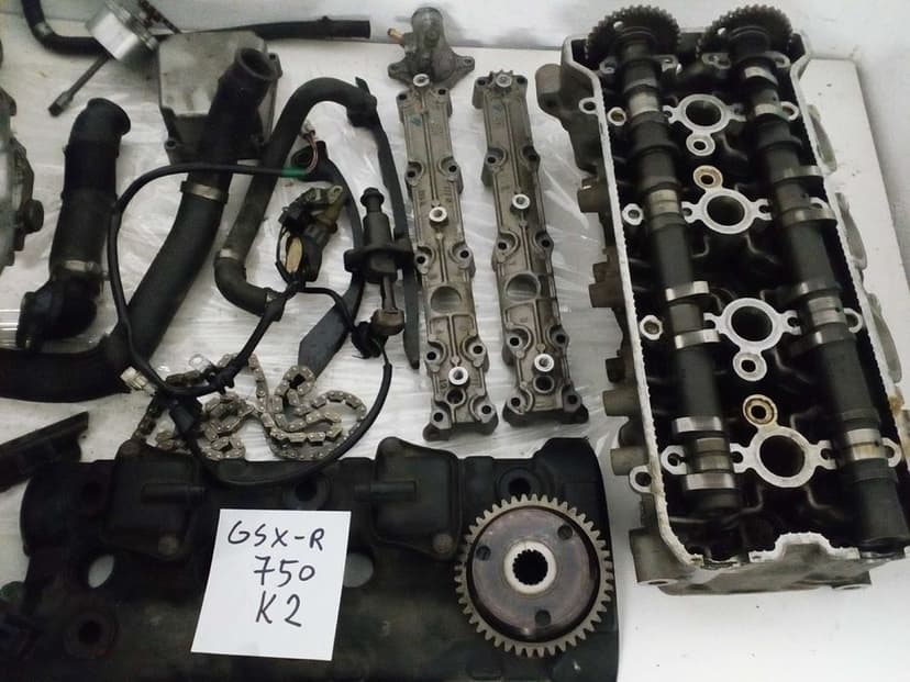 Suzuki gsxr 750 k1 k2 k3 gsx r silnik na części kartery cylindry tłoki