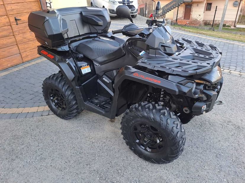 Can AM Outlander