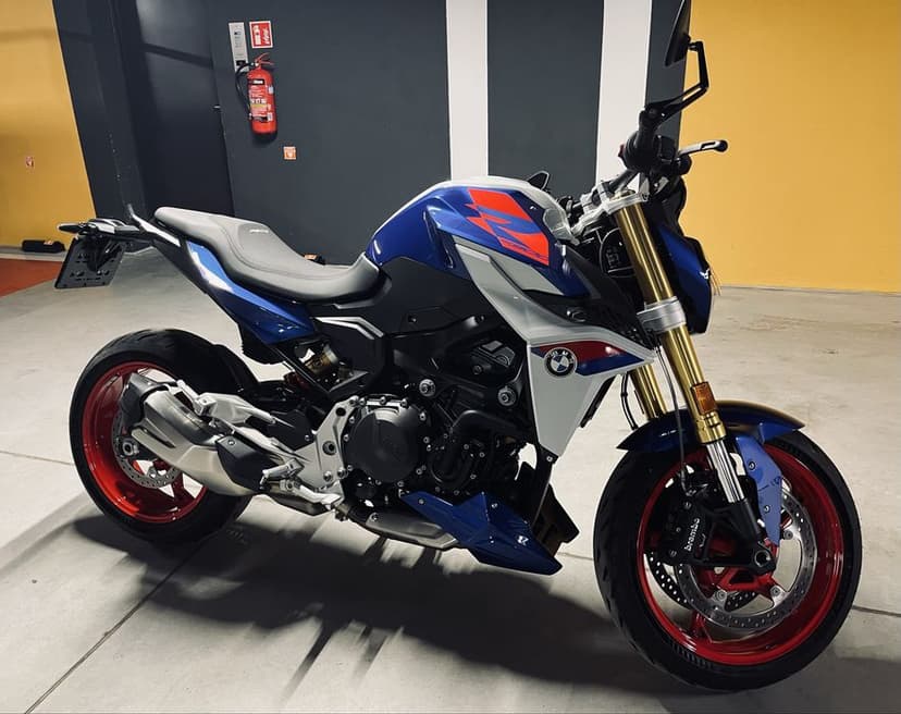 BMW F900R - idealny, polski salon, 3 tys km, model i rejestracja 2025