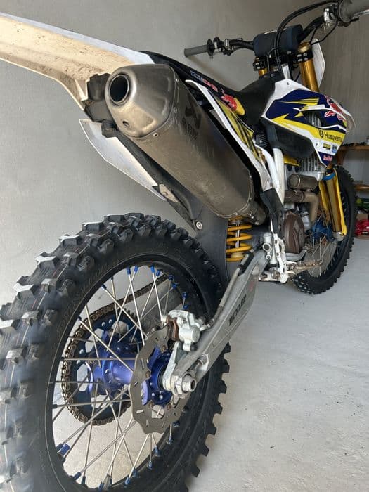 Husqvarna FC250 2015 ohlins akrapovic