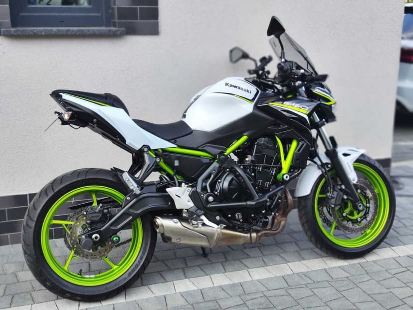 KAWASAKI Z650 Piękna Doposażona 2021 r A2 / 35 KW Z 650 Ninja RATY