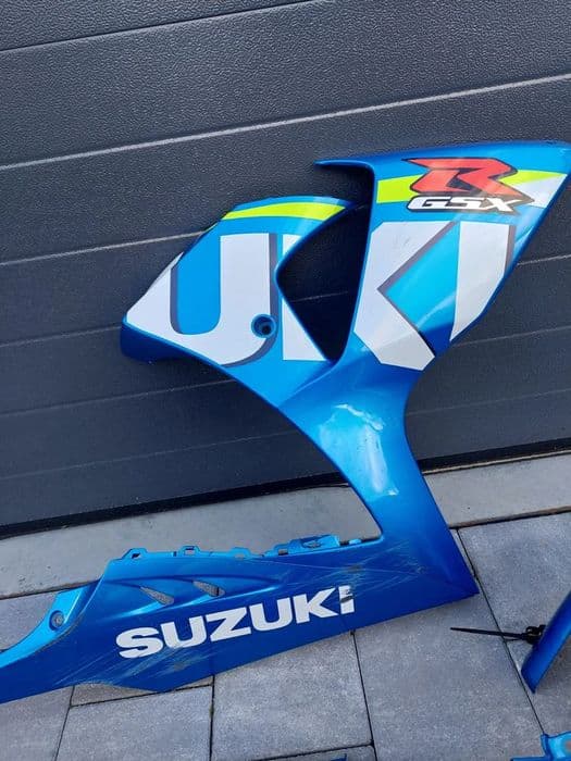 suzuki gsx-r 1000 k9 l0 l1 l2 l3 bok boczek owiewka ogon błotnik