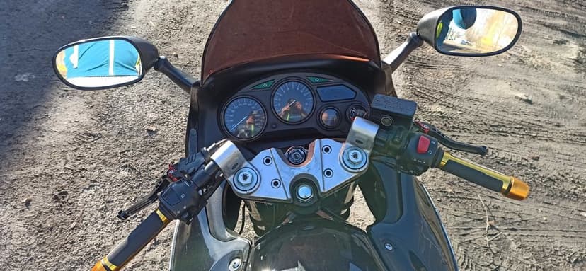 Motocykl Suzuki GSX 750F