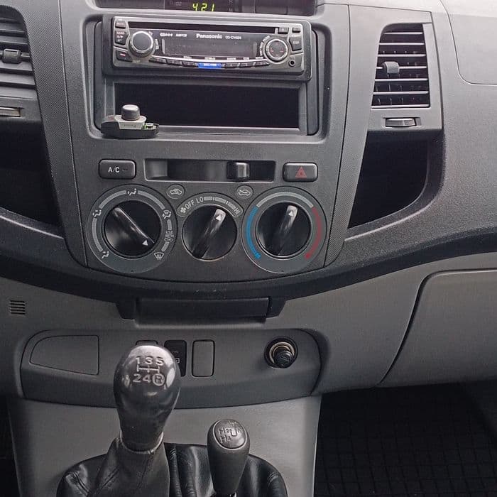 Toyota Hilux 5.osobowy