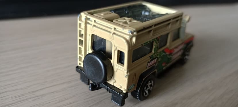 Matchbox land Rover Defender swamp turbo krokodyl