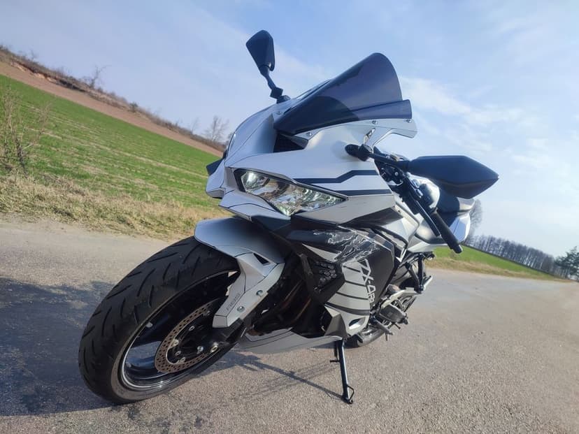 Kawasaki ZX 4rr  niski przebieg
