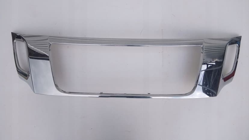 GRILL ATRAPA CHŁODNICY NISSAN NAVARA NP300