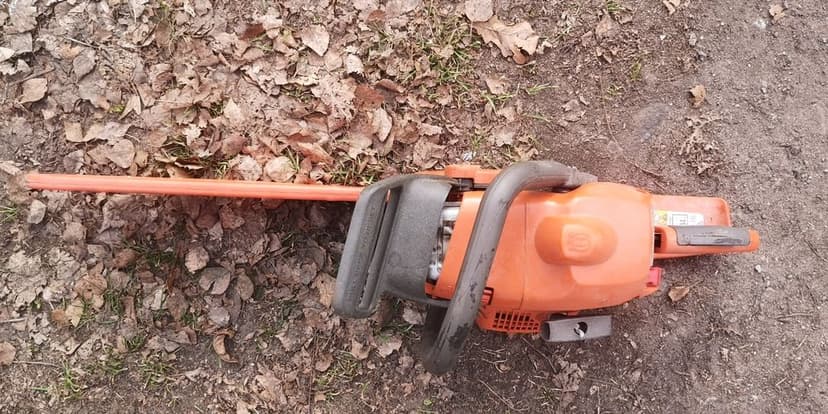 piła pilarka spalinowa Husqvarna 135