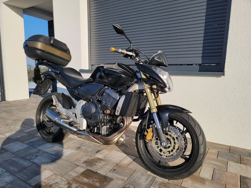 Honda CB 600 F Hornet pc41, 25000 km 08r super stan HISTORIA MOTOCYKLA