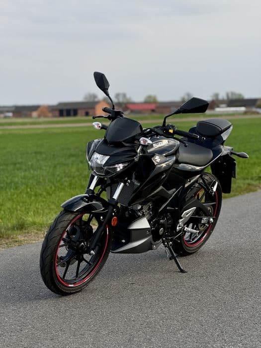 Suzuki GSX-S125 2024 • 700 km • Stan bdb • Titan Black • A1/B