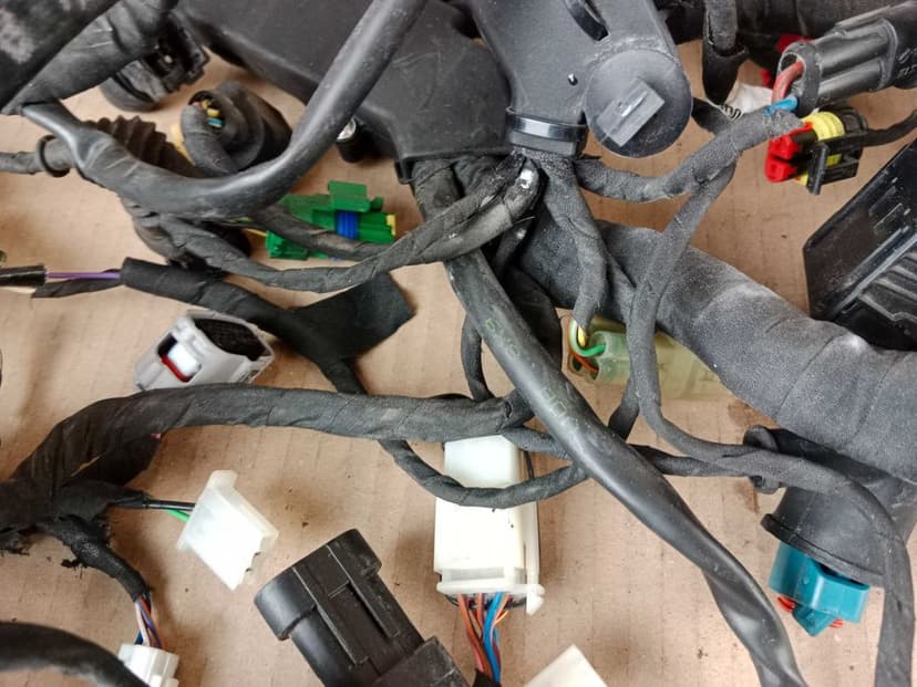 Aprilia RS 660 Wiązka Główna Instalacja Kostki Kable 20-25