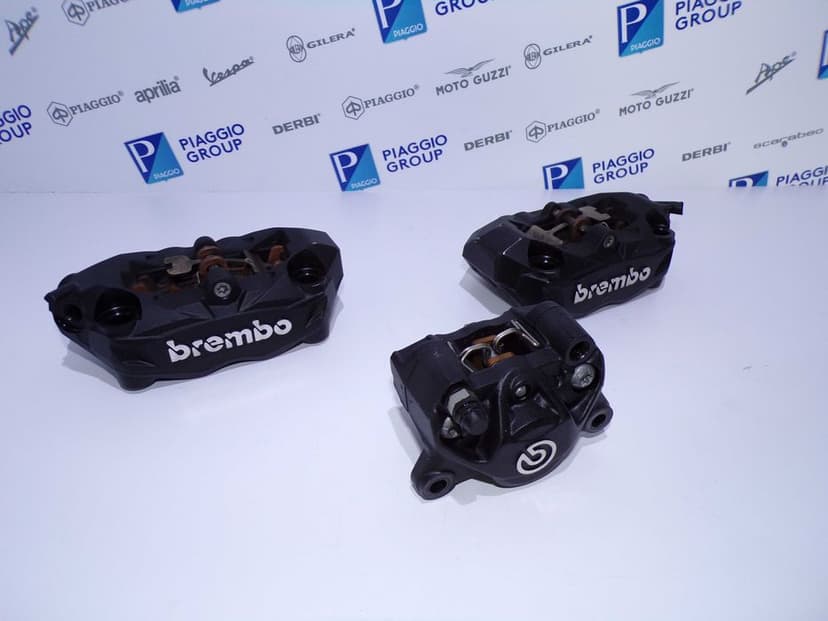 Zaciski Hamulcowe przód i tył BREMBO Aprilia RS660 Tuono 660 OEM.