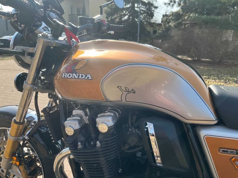 Honda CB1100 RS retro