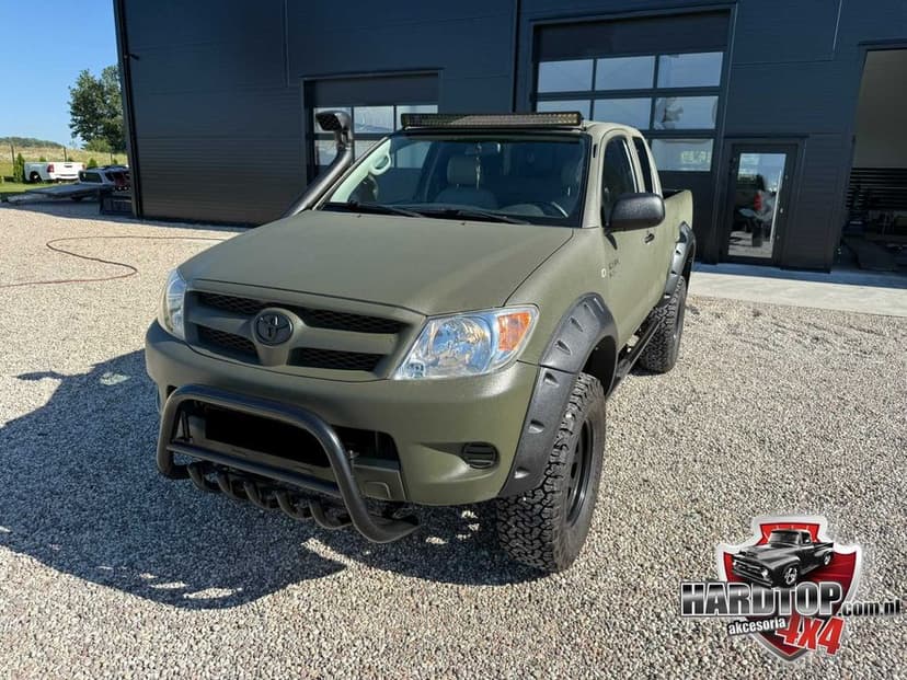 Orurowanie Przednie Niskie Kły Baranek TOYOTA HILUX 2006  2015 CZARNE