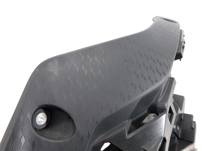 PLASTIK WYPEŁNIENIE OWIEWKA YAMAHA YZF-R1M RN32 15-20 U-11 2CR2836A0100
