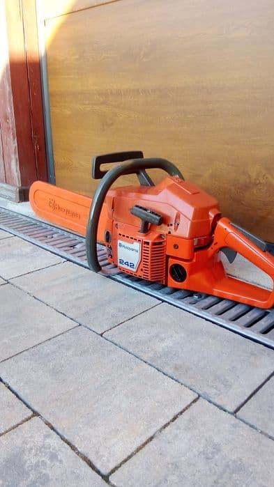 Husqvarna 242 moc 3,3 KM