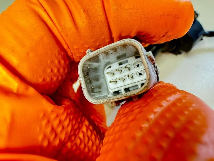 Ducati Monster 821 Rolgaz Potencjometr 15 - 17