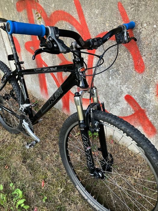 KTM Ultra Fun custom made 11 kg - Manitou Mars XT, Sram X9 - 17 cali