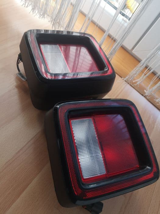 Lampy tył tylne jeep Wrangler JL