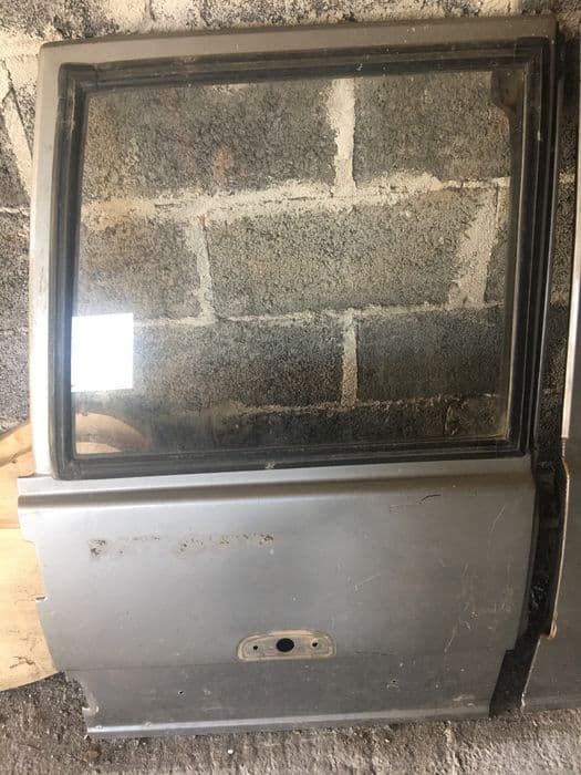 Nissan patrol k260 drzwi tylne skrzydełkowe prawe i lewe
