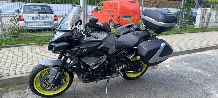 Yamaha Mt10 2016r z dodatkami,  do negocjacji