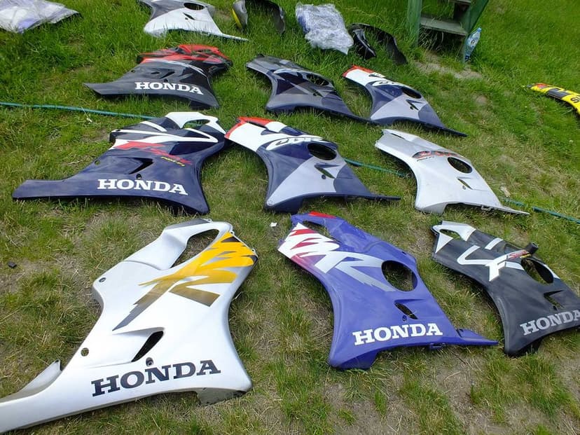 Honda cbr 600 f4 f4i owiewka bok zadupek