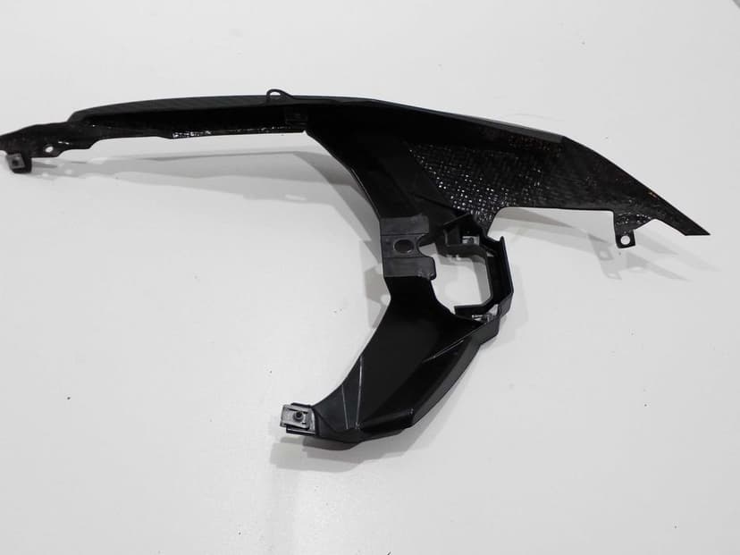 Aprilia RS 660 zadupek lewy karbon + środek owiewka ogon osłona