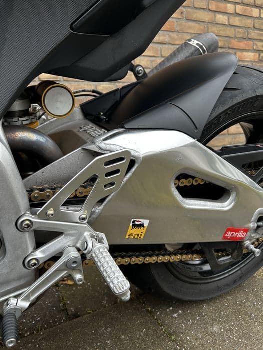 APRILIA TUONO 1000 RSV4 APRC FACTORY Akrapovic zamiana