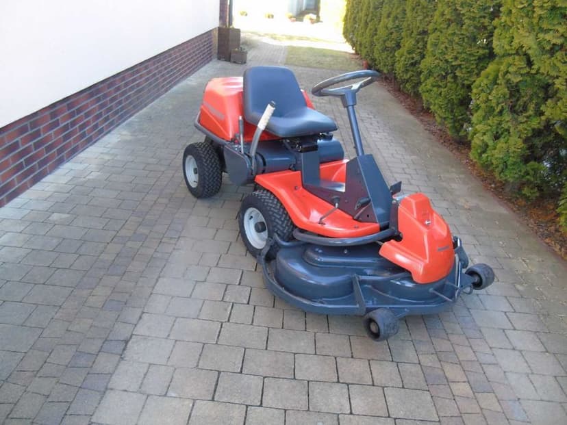 Traktorek kosiarka HUSQVARNA RIDER 15v2  2cylindrowy hydro PO SERWISIE