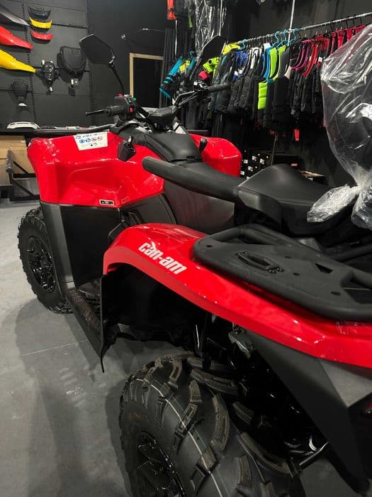 NOWY Can-Am Outlander MAX DPS T 700  2025