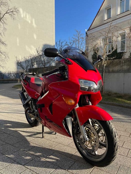 Honda VFR 800Fi RC46 – 2001 – zadbany egzemplarz dla fana modelu