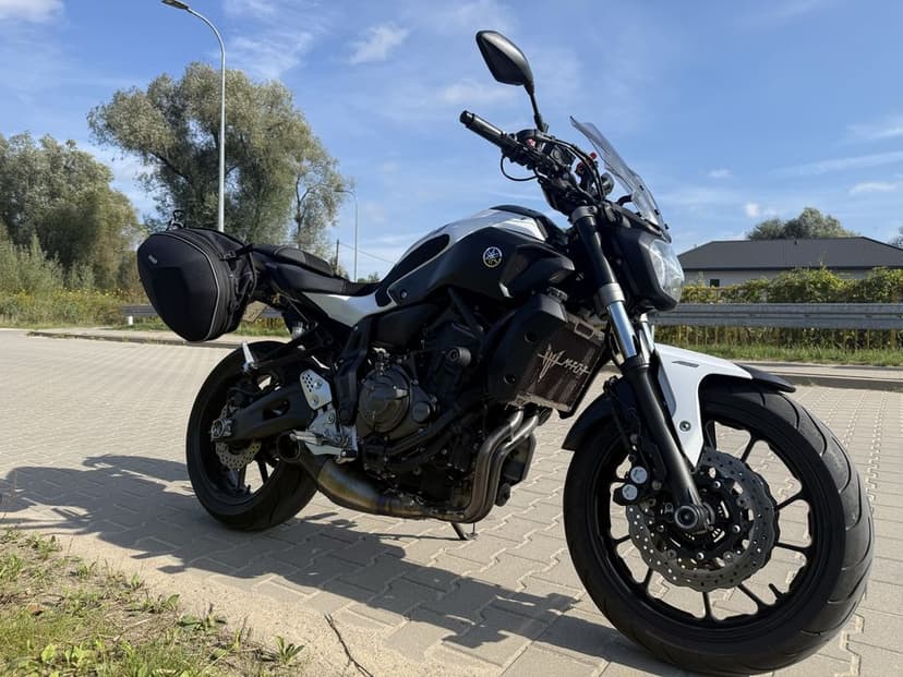 Yamaha MT-07  I rej. 2017 ABS 49 000 km Akrapovic + dodatki zamiana
